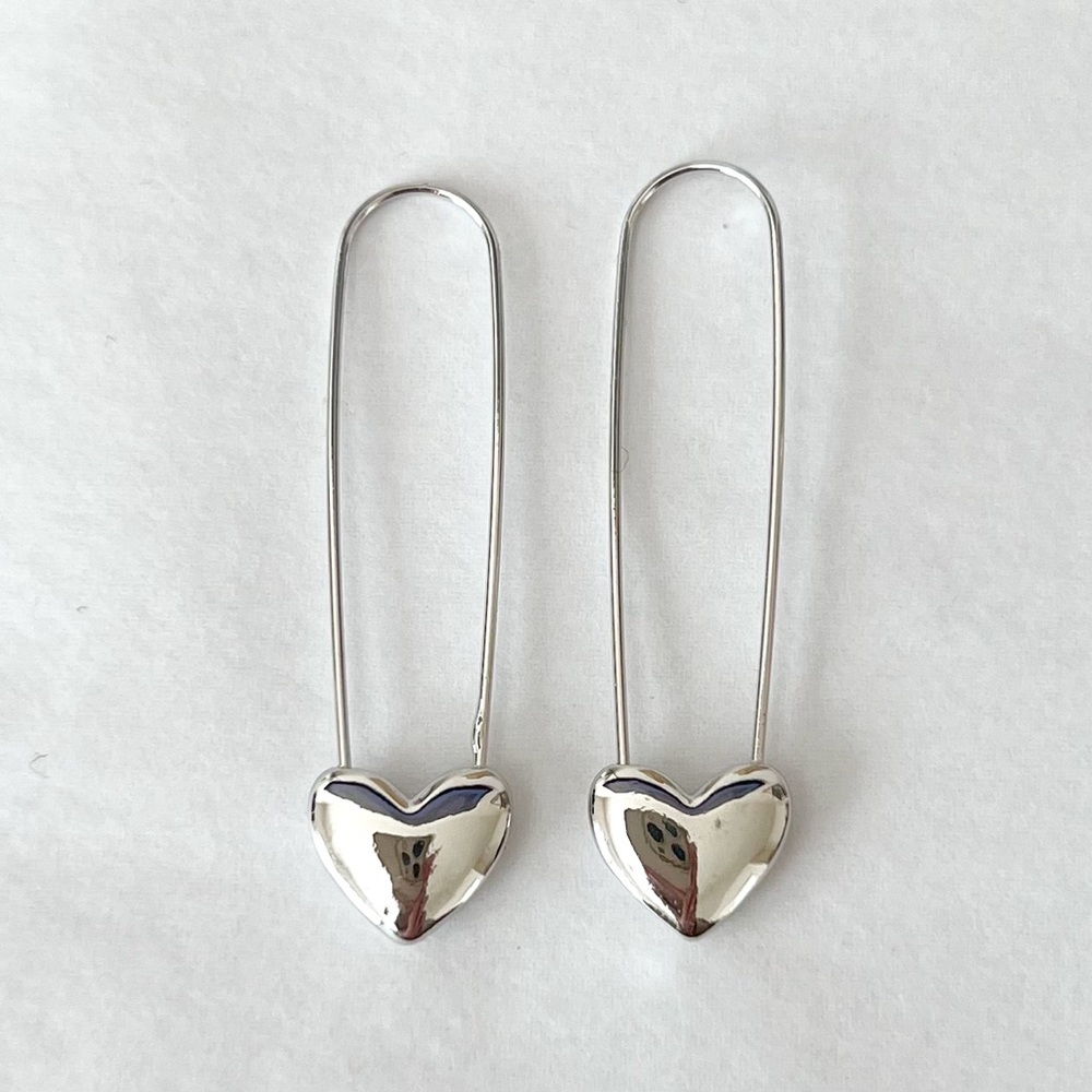 NEW | paper clip style heart earrings
